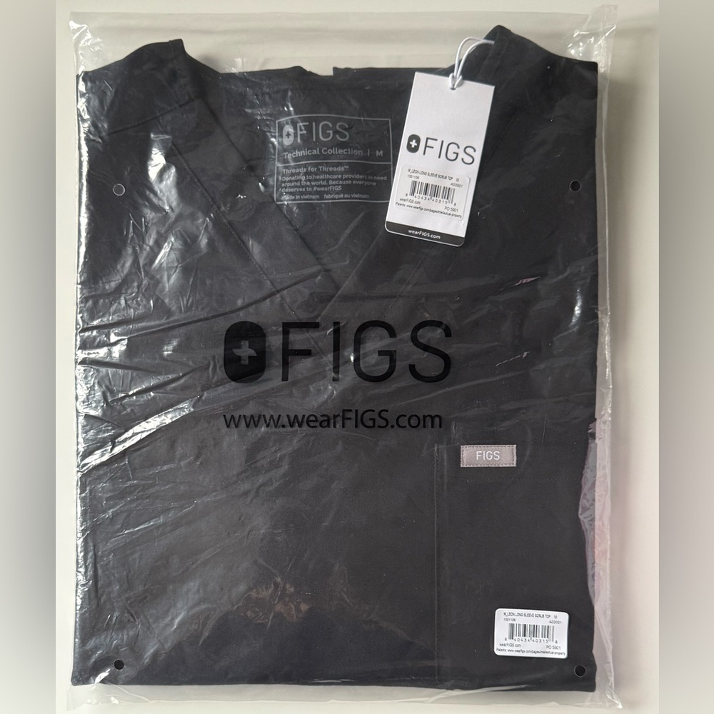 FIGS Men's Leon Long Sleeve Scrub Top Black Size Medium NEW